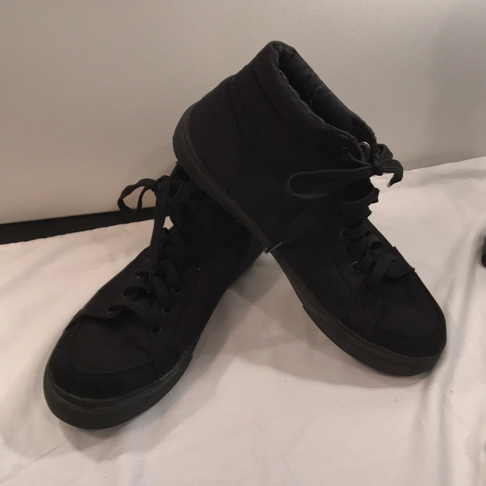 Men’s high top sneakers